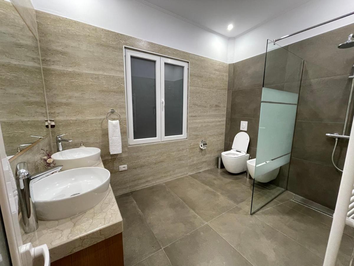 בראט Joni & Joy Center Apartment מראה חיצוני תמונה