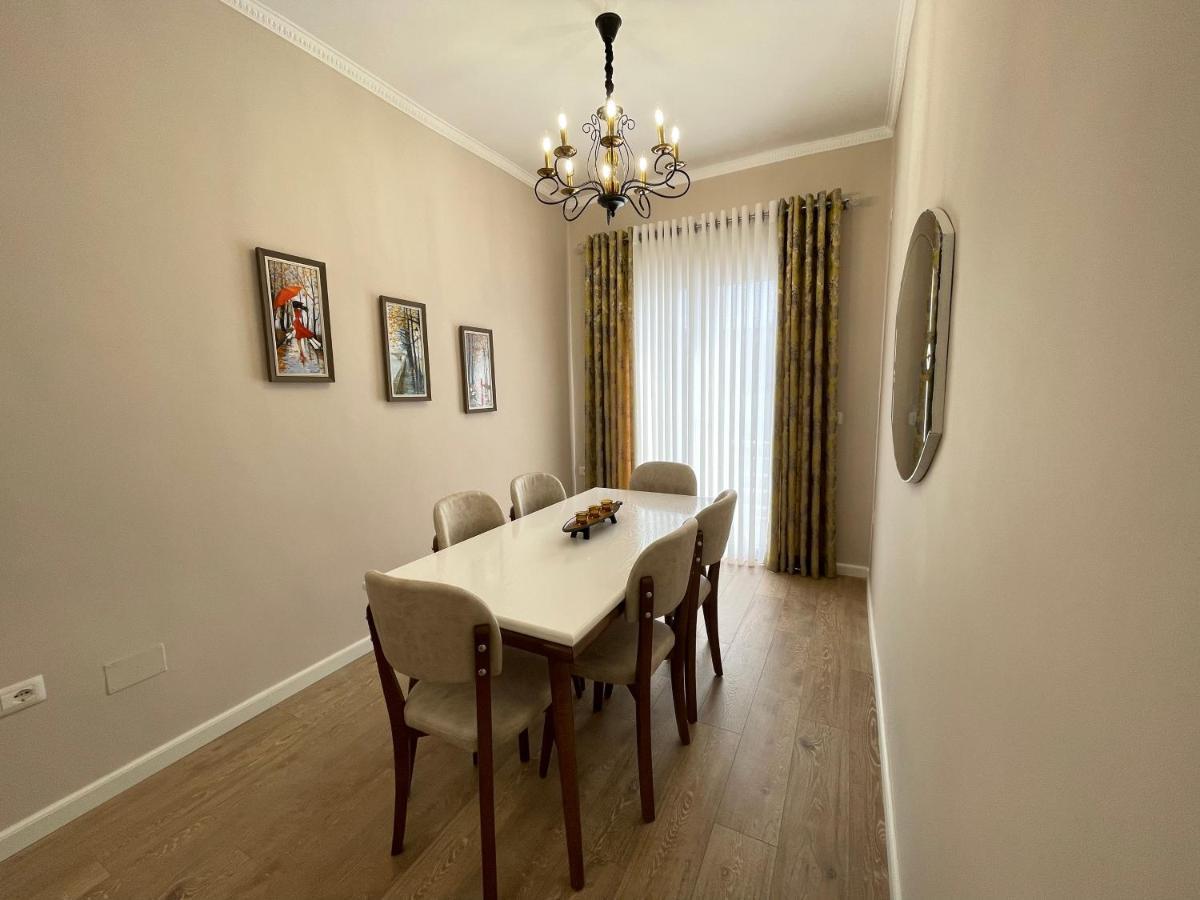 בראט Joni & Joy Center Apartment מראה חיצוני תמונה