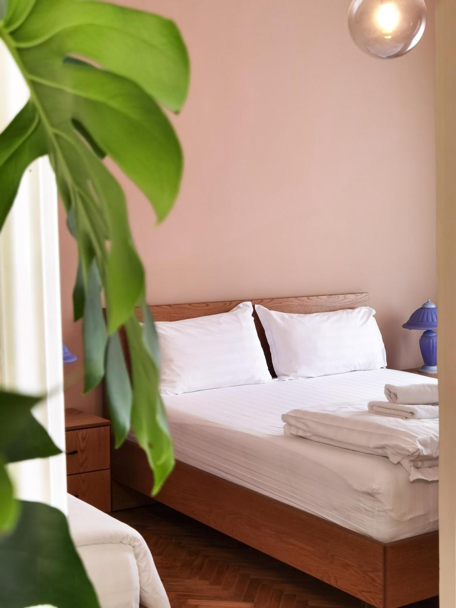 בראט Joni & Joy Center Apartment מראה חיצוני תמונה