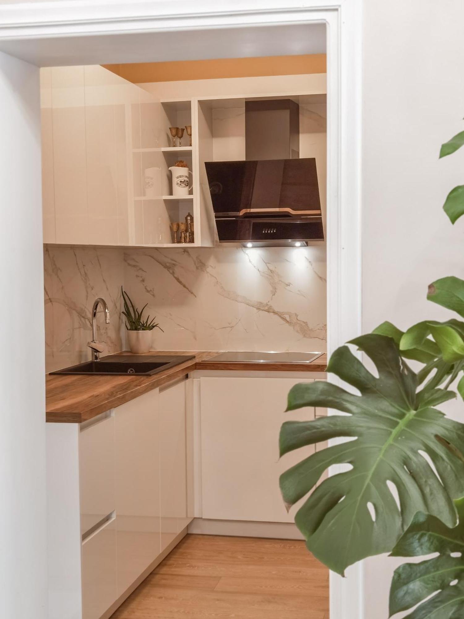 בראט Joni & Joy Center Apartment מראה חיצוני תמונה