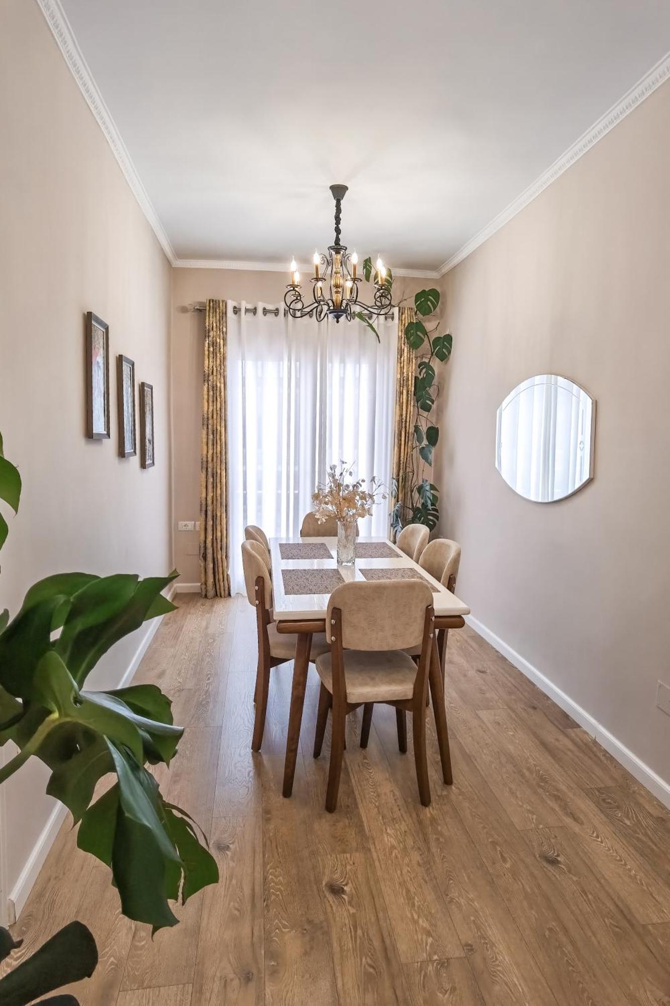 בראט Joni & Joy Center Apartment מראה חיצוני תמונה