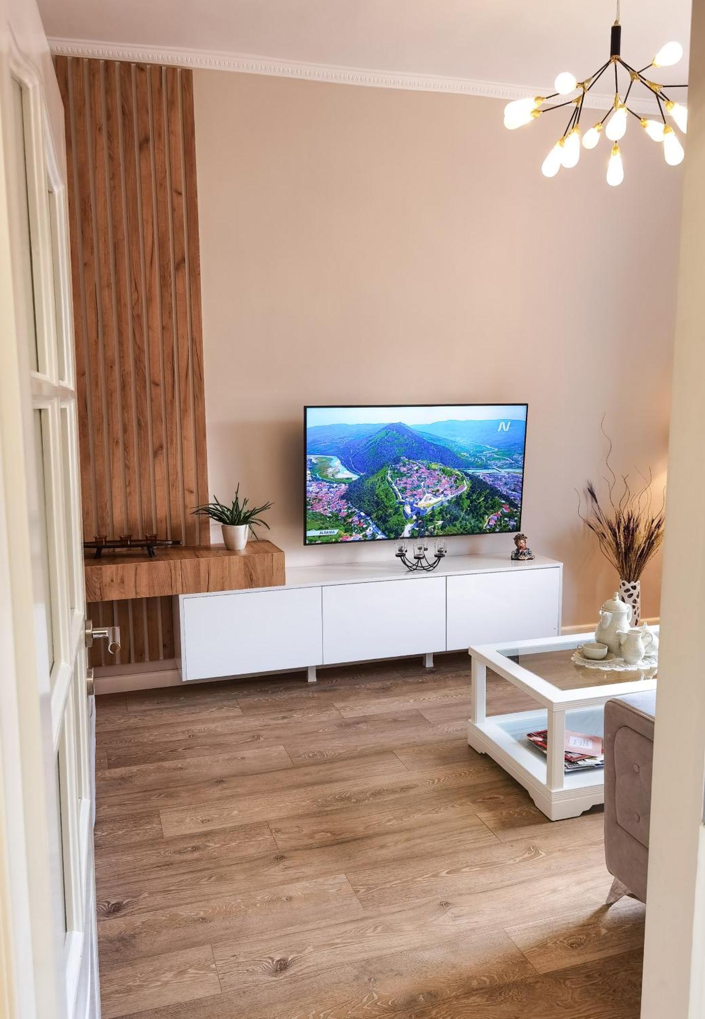 בראט Joni & Joy Center Apartment מראה חיצוני תמונה